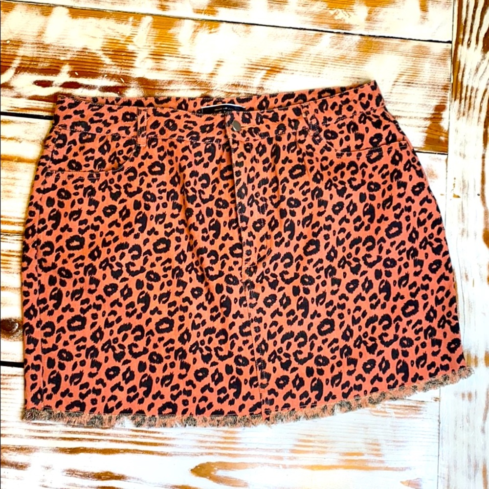 Blue Blush Rust Black Cheetah Raw Hem Distressed Skirt Size Large